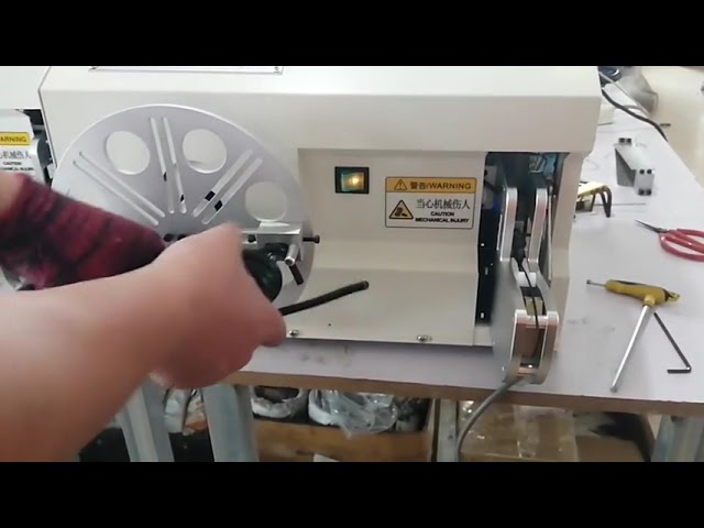 経済的なUSBデータケーブル巻き取り・結束一体機 - ボタン一つで簡単操作