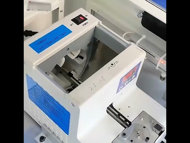 半自動フェルール端子圧着機｜電線の被膜剥き・撚り・圧着を1台で（絶縁付き端子対応）