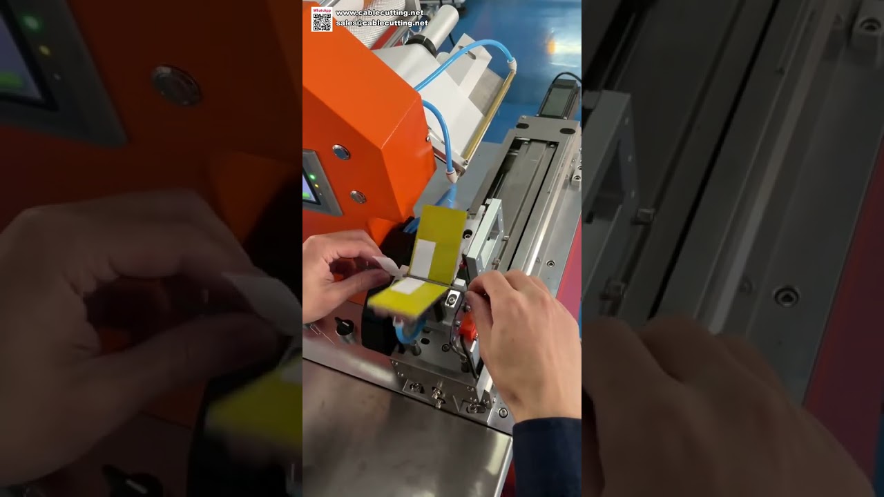 高感度センサー搭載！ワイヤーラベリングマシン 自動ケーブルフォールドステッカー貼付機