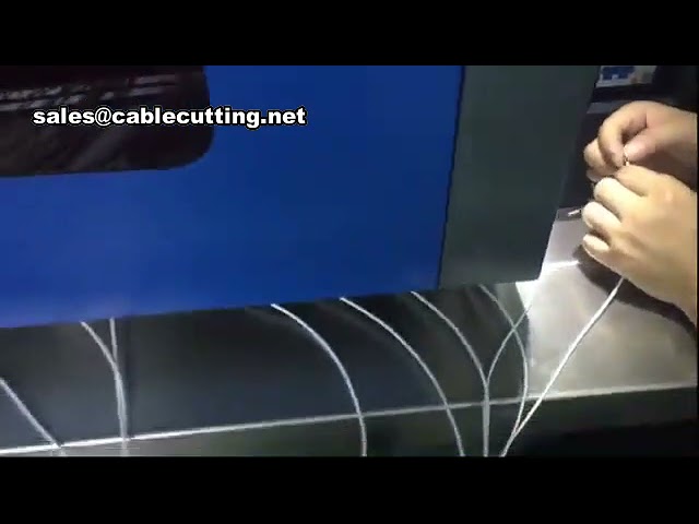 イヤホン線・オーディオプラグ用自動半田付け機｜エナメル線コネクタ対応