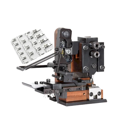 カスタマイズ可能OTP端子プレス部品